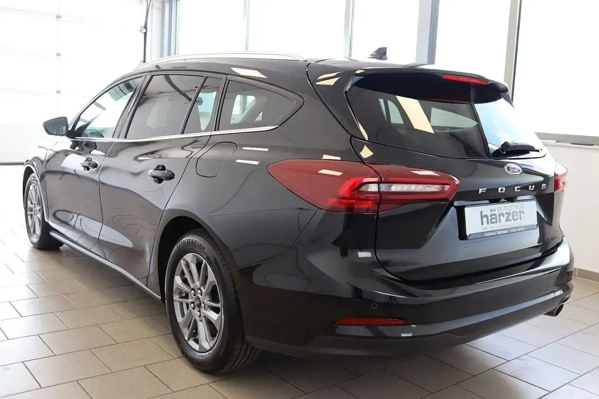 Gebraucht Ford Focus Titanium X 116 PS (85 kW) 2023 Schwarz Kombi