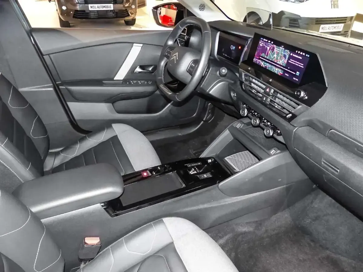 Gebraucht Citroën C4 Shine 131 PS (96 kW) 2023 Island blau SUV