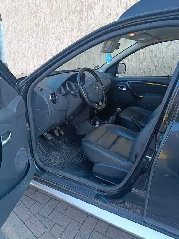 Gebraucht Dacia Duster Ambiance 102 PS (75 kW) 2011 Schwarz SUV