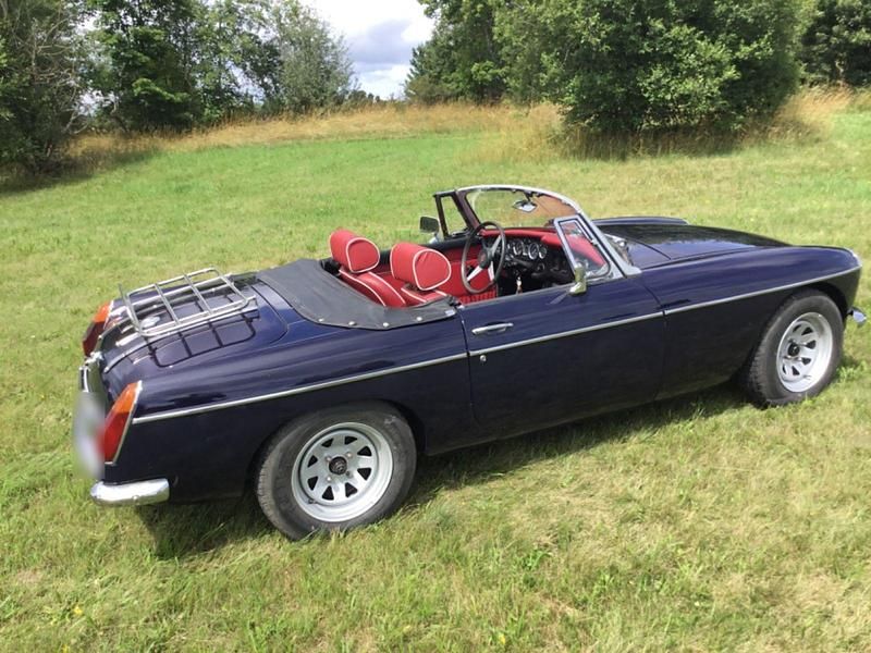 Second-hand MG B 95 CP (69 kW) 1976 Albastru Cabrio