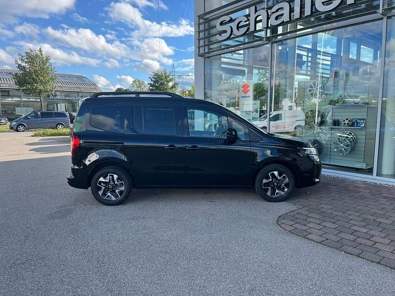 Neu Nissan Townstar N-Connecta 131 PS (96 kW) 2026 Schwarz Kombi
