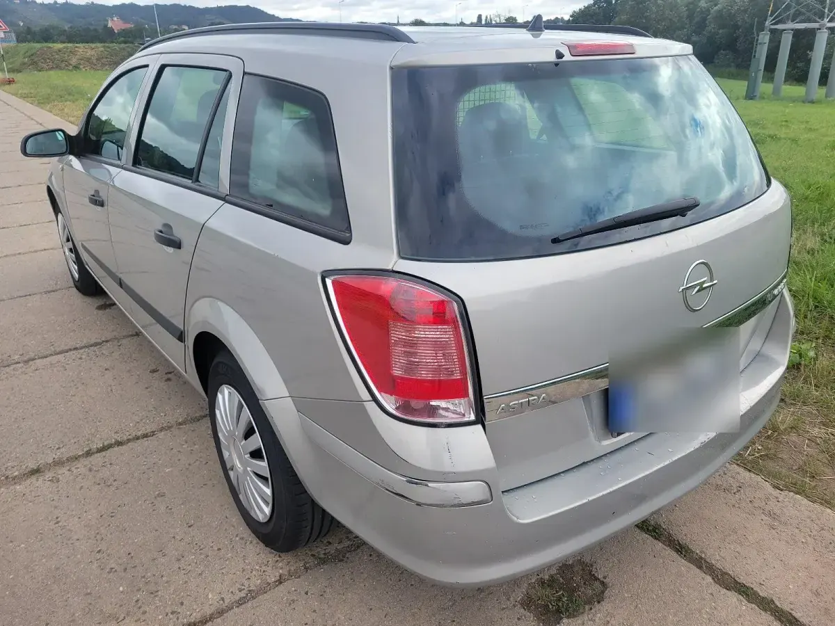 Gebraucht Opel Astra 90 PS (66 kW) 2009 Grau Kombi
