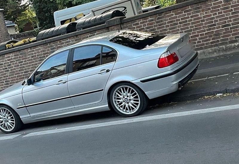 Silber Gebraucht 1999 BMW 323 Limousine | 3.500 € (Fairer Preis) - Bild 1/4