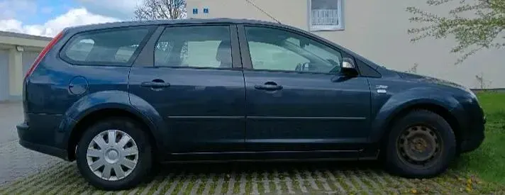 Gebraucht Ford Focus Ghia 125 PS (91 kW) 2007 Blau Kombi