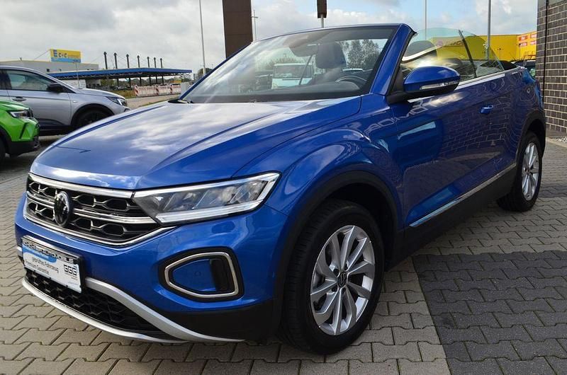 Gebraucht VW T-Roc Cabriolet Style 150 PS (110 kW) 2024 Blau Cabrio