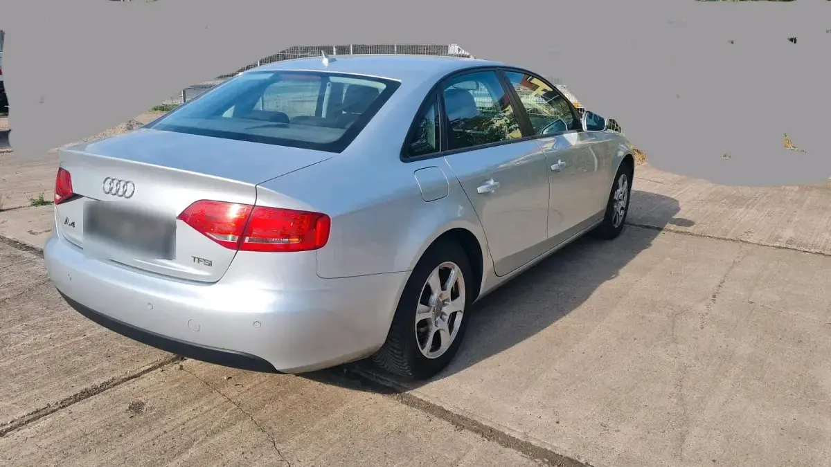 Gebraucht Audi A4 120 PS (88 kW) 2012 Silber Limousine