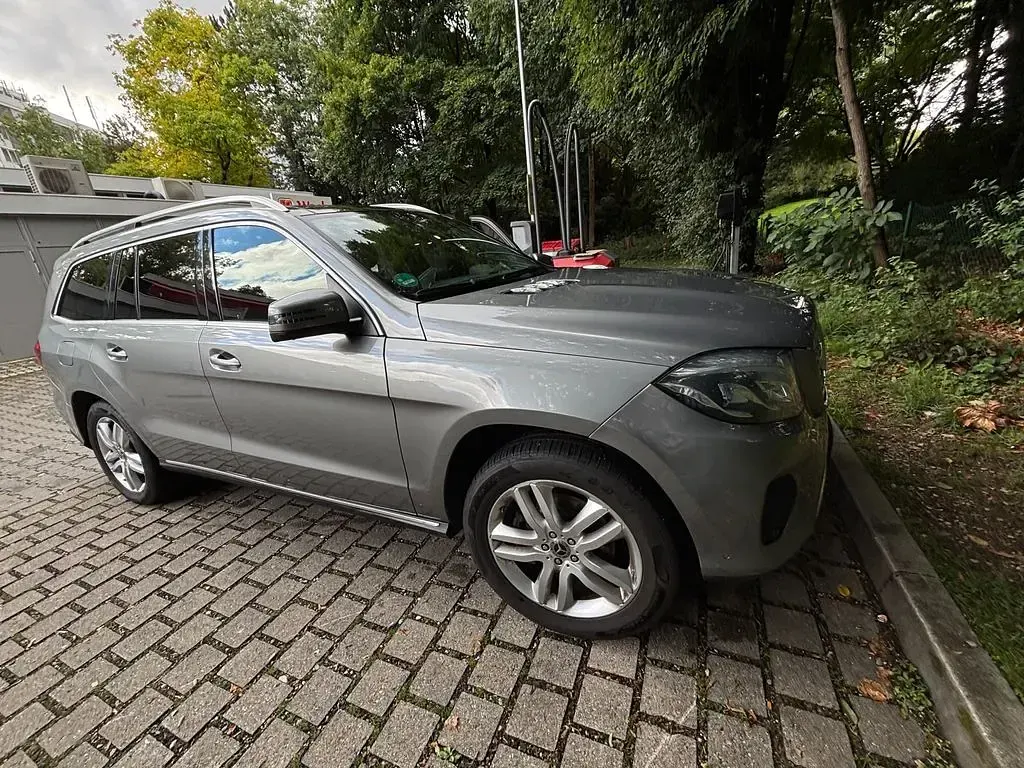 Gebraucht Mercedes GLS350 258 PS (189 kW) 2017 Grau SUV