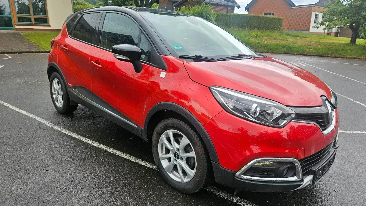 Gebraucht Renault Captur 120 PS (88 kW) 2015 Rot SUV