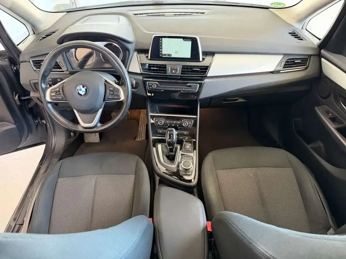 Brugt BMW 218 Advantage 140 HK (102 kW) 2019 Grå MPV