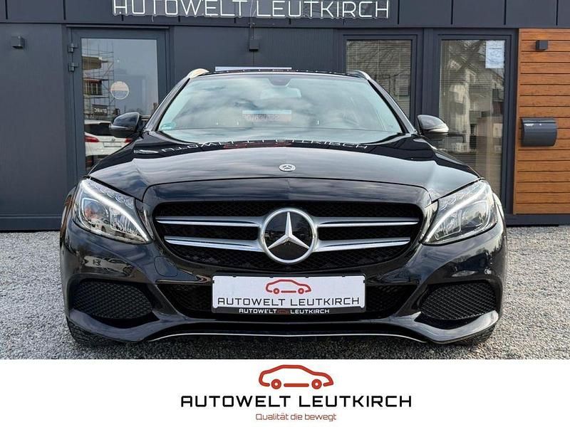 Gebraucht Mercedes C180 156 PS (114 kW) 2017 Schwarz Kombi