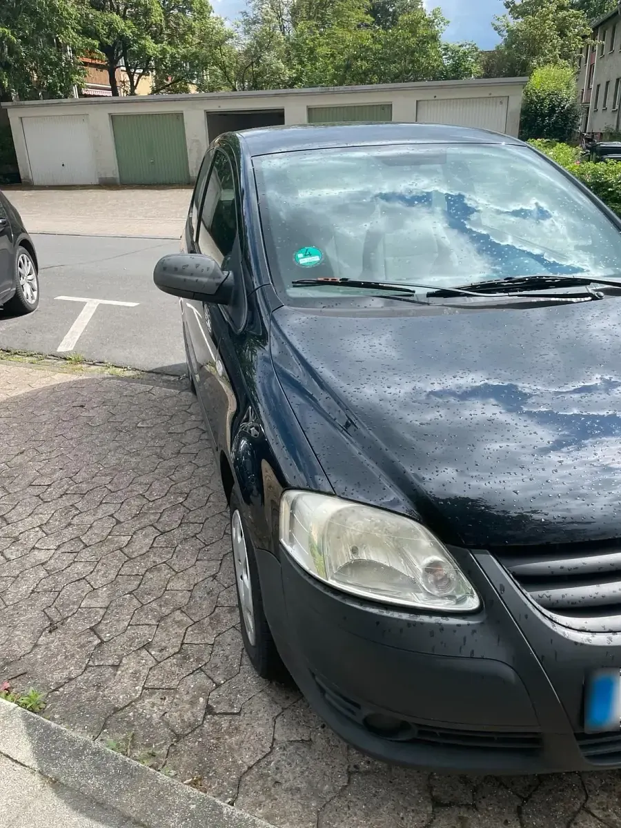 Gebraucht VW Fox 74 PS (54 kW) 2006 Schwarz Kleinwagen