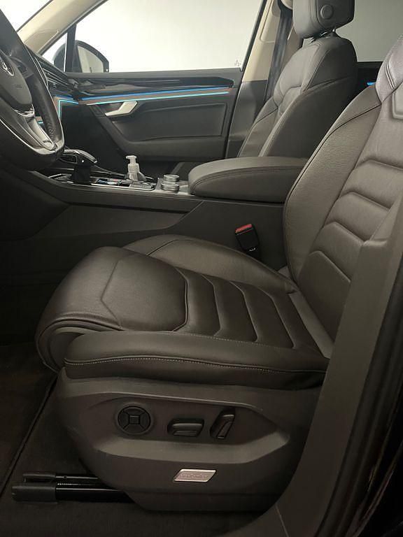 Gebraucht VW Touareg 286 PS (210 kW) 2019 Blau SUV