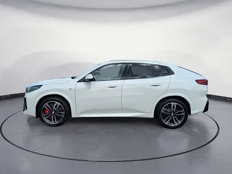 Gebraucht BMW X2 M Sport 163 PS (119 kW) 2025 Weiß SUV
