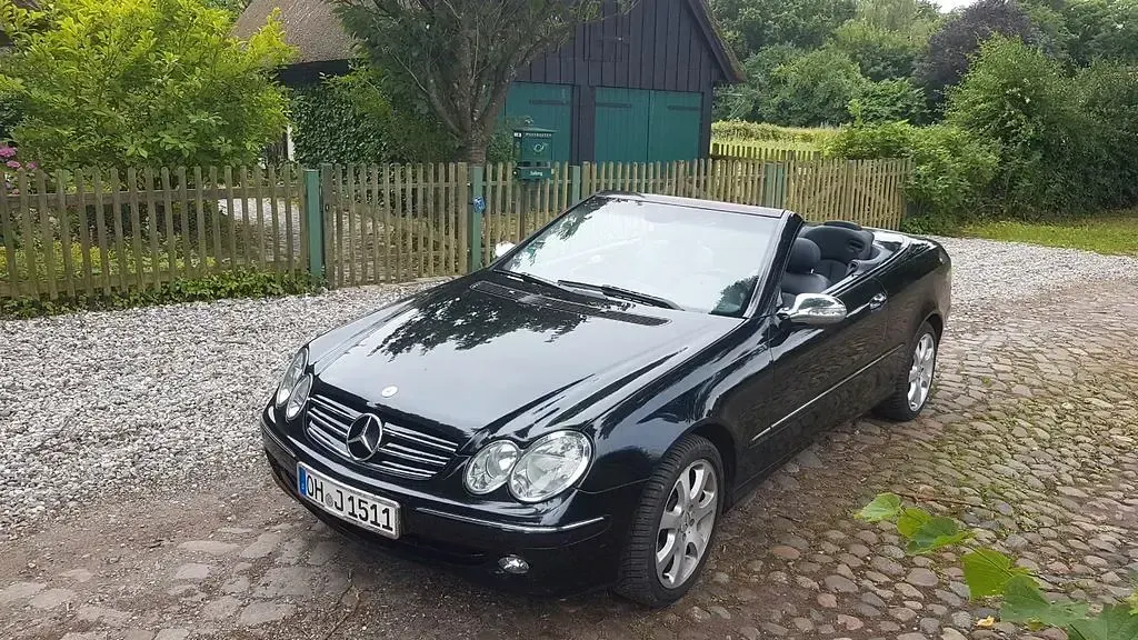 Gebraucht Mercedes CLK240 Elegance 170 PS (125 kW) 2004 Schwarz Cabrio