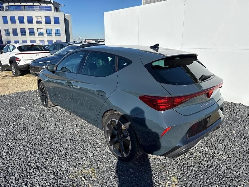 Neu Cupra Leon 150 PS (110 kW) 2026 Fiord blau 9k9k Limousine