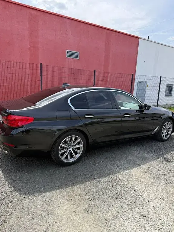 Gebraucht BMW 520 Sport Line 190 PS (139 kW) 2018 Schwarz Limousine