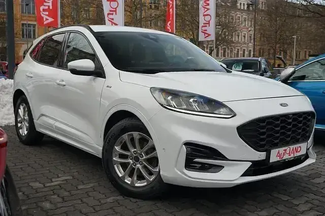 Używany Ford Kuga ST-Line 150 KM (110 kW) 2021 Biały SUV