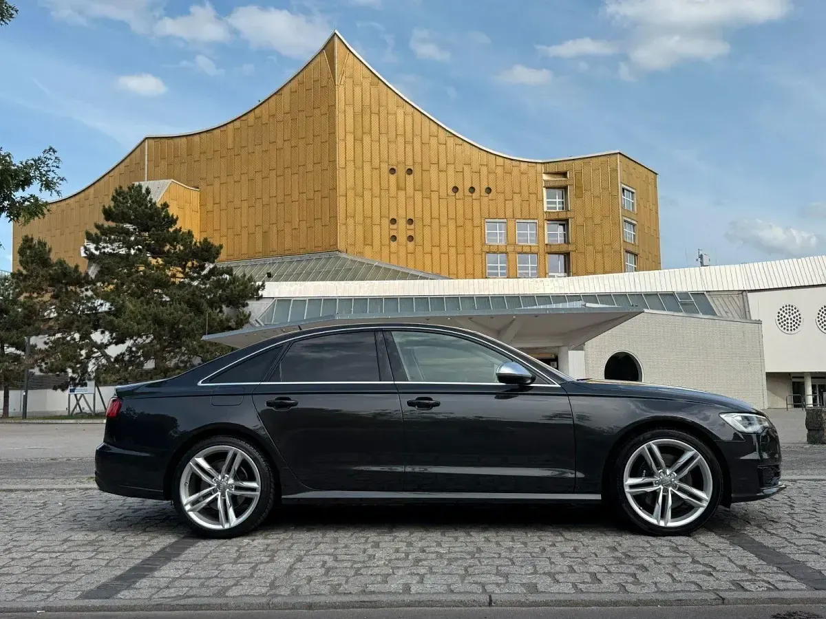Gebraucht Audi A6 S-Line 333 PS (244 kW) 2015 Grau Limousine