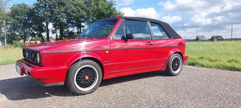 Rot Gebraucht 1992 VW Golf Cabriolet Sportline Cabrio | 16.500 € - Bild 1/4
