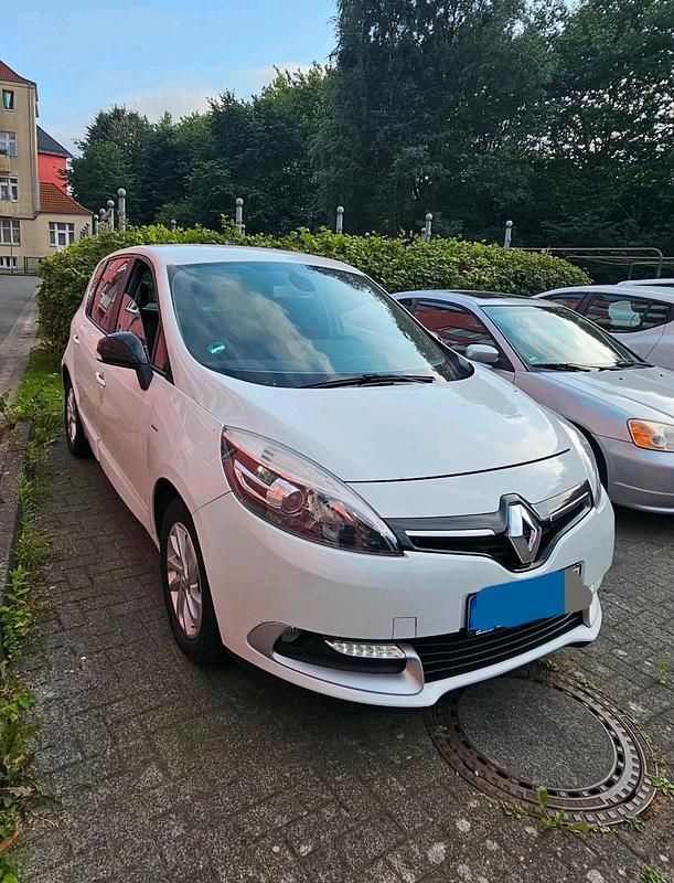 Weiß Gebraucht 2016 Renault Scénic III LIMITED Van / Kleinbus | 9.100 € (Fairer Preis) - Bild 1/4