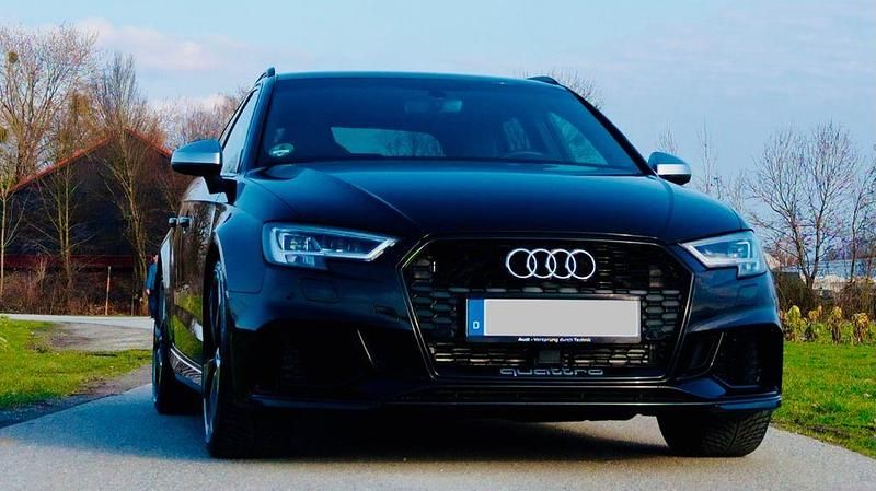 Gebraucht Audi RS3 Ambiente 400 PS (294 kW) 2019 Schwarz Limousine