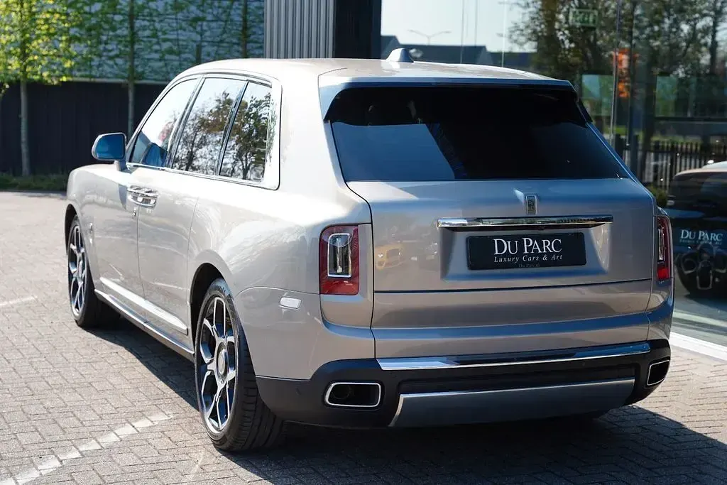 Gebraucht Rolls Royce Cullinan 571 PS (419 kW) 2024 Silber SUV