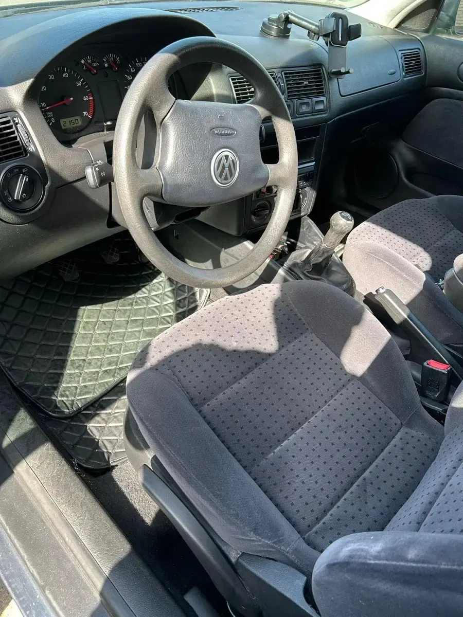 Gebraucht VW Golf III 75 PS (55 kW) 1999 Andere farben Kleinwagen