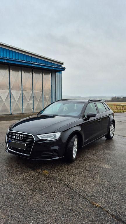 Gebraucht Audi A3 150 PS (110 kW) 2018 Schwarz Limousine