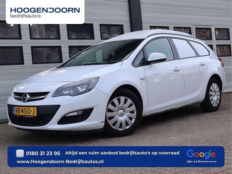 Gebraucht Opel Astra 111 PS (81 kW) 2013 Weiß Van