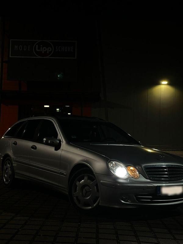 Gebraucht Mercedes C200 Classic 122 PS (89 kW) 2004 Silber Kombi