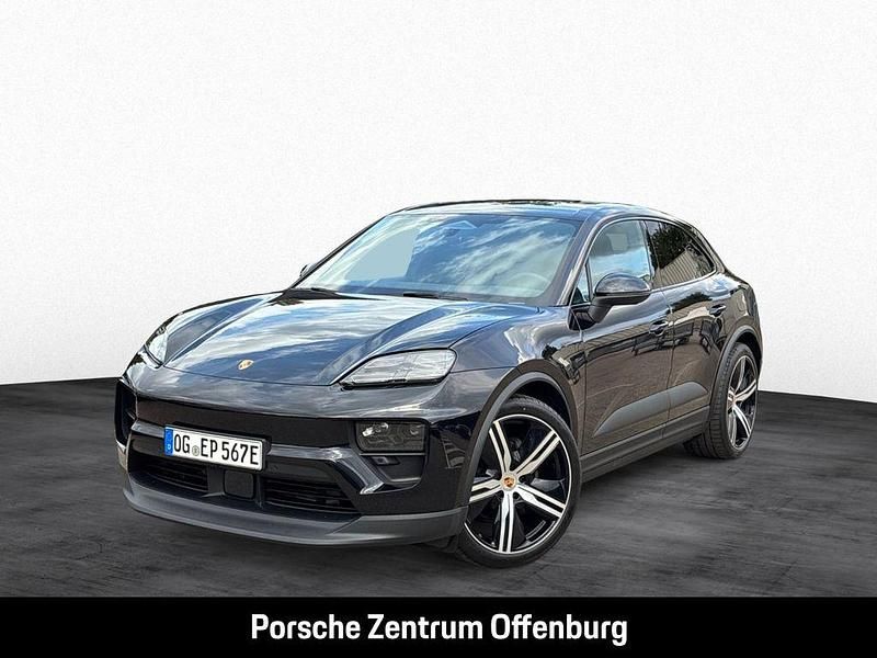 Tiefschwarzmetallic Gebraucht 2025 Porsche Macan SUV | 83.890 € (Superpreis) - Bild 1/4