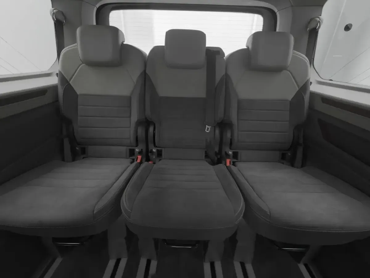 Usado VW Multivan Style 150 HP (110 kW) 2025 Monovolume