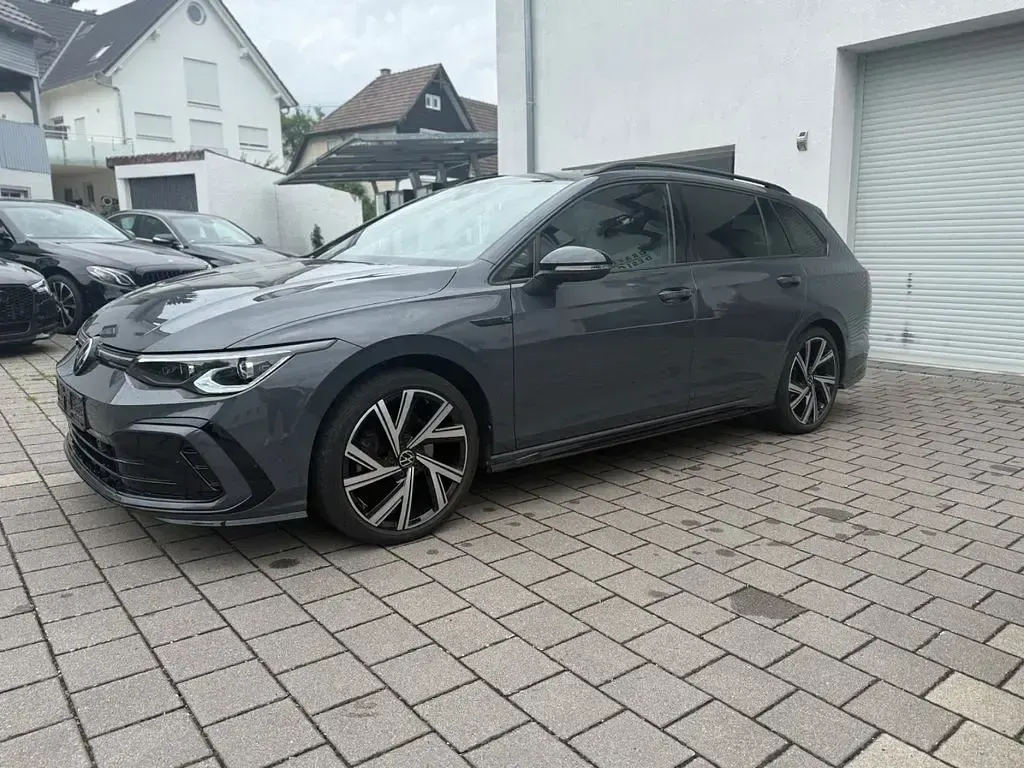 Gebraucht VW Golf VIII R-line 190 PS (139 kW) 2022 Grau Kombi