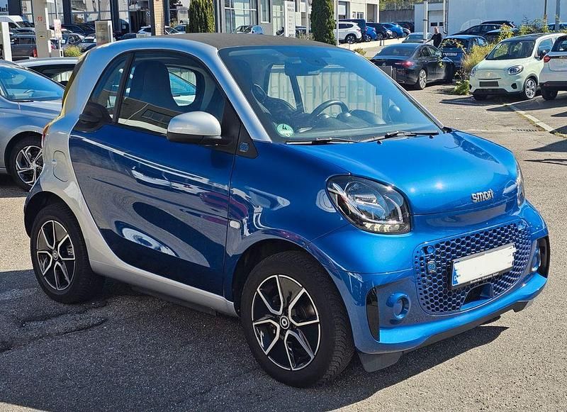 Silber Gebraucht 2021 Smart ForTwo Electric Drive Passion Kleinwagen | 11.500 € (Fairer Preis) - Bild 1/4