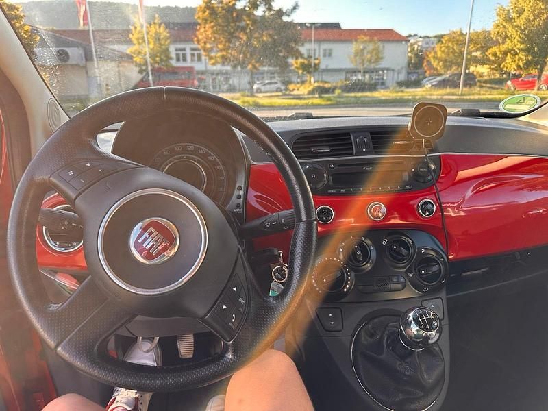 Rot Gebraucht 2009 Fiat 500 Kleinwagen | 3.000 € (Fairer Preis) - Bild 1/4