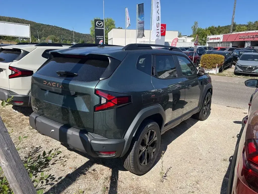 Neu Dacia Duster Journey 140 PS (102 kW) 2026 Grün SUV