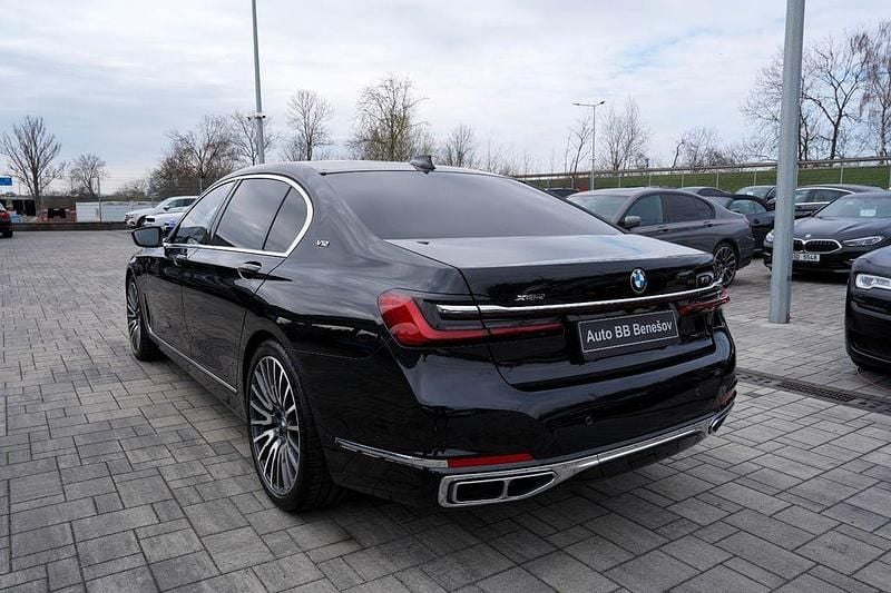 Gebraucht BMW M760 Performance 585 PS (430 kW) 2020 Schwarz Limousine