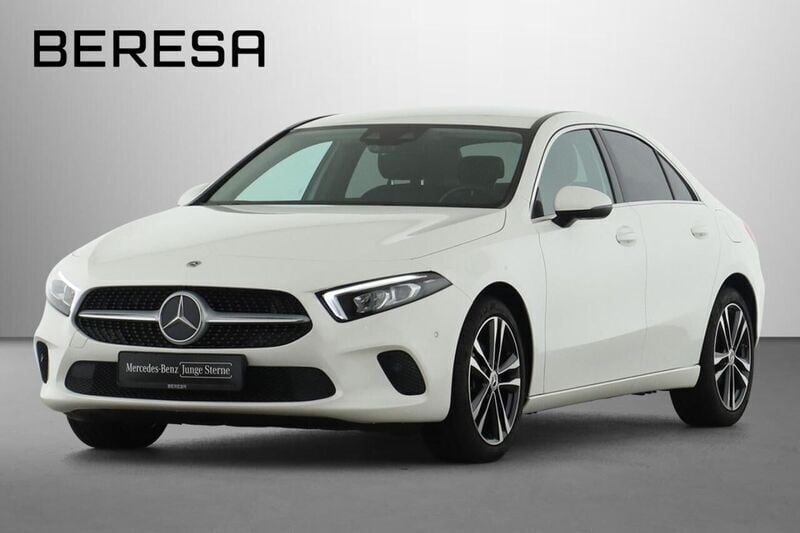 Unilack polarweiß Gebraucht 2020 Mercedes A200 Progressive Limousine | 24.980 € (Fairer Preis) - Bild 1/4