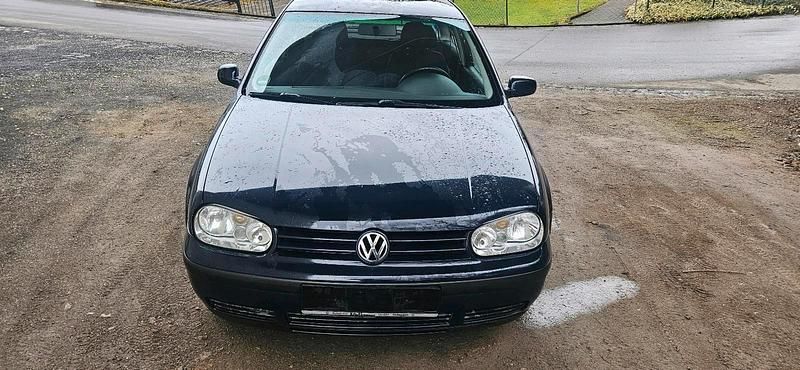 Gebraucht VW Golf IV 75 PS (55 kW) 1998 Blau Kleinwagen