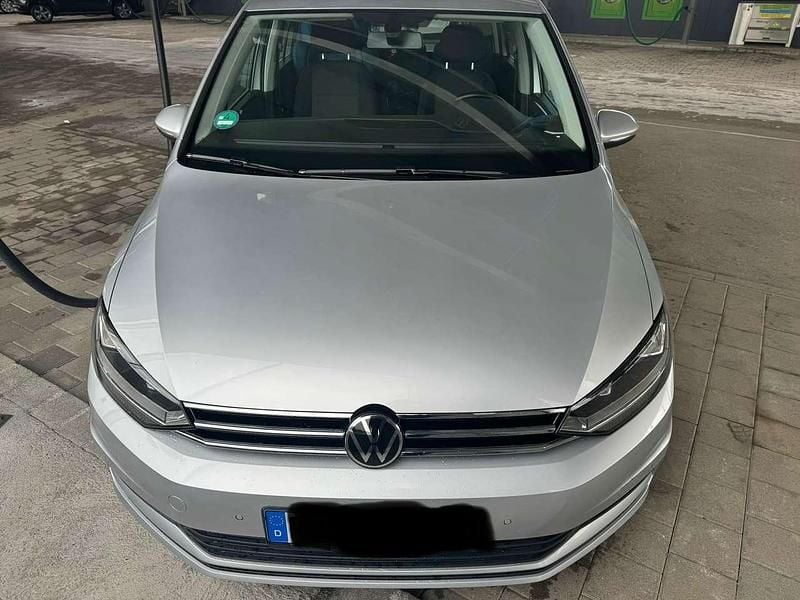 Gebraucht VW Touran Comfortline 150 PS (110 kW) 2021 Grau Van / Kleinbus