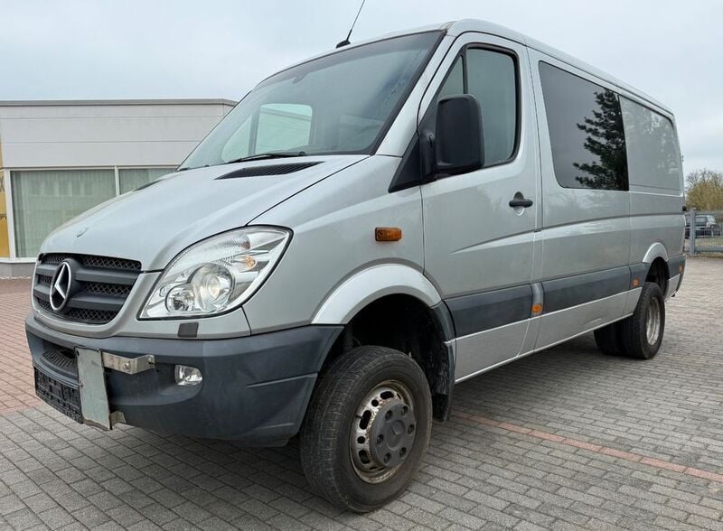 Gebraucht Mercedes Sprinter 163 PS (119 kW) 2011 Silber Van