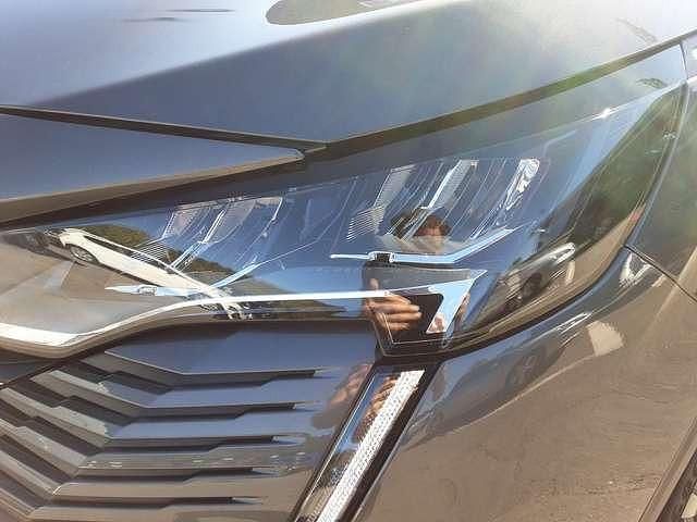 Grau metallic Gebraucht 2021 Peugeot 3008 Allure | 22.270 € (Fairer Preis) - Bild 1/4