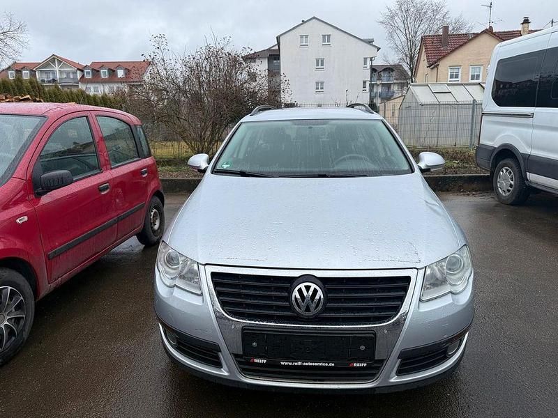 Gebraucht VW Passat Trendline 140 PS (102 kW) 2011 Silber Kombi