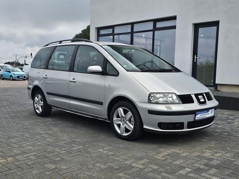 Silber Gebraucht 2002 Seat Alhambra Van / Kleinbus | 5.999 € - Bild 1/4