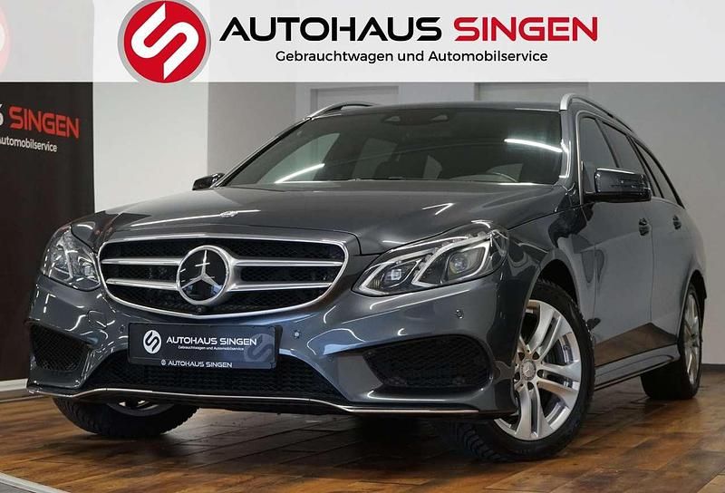 Grau (tenoritgrau) schwarz Gebraucht 2015 Mercedes E250 AMG Kombi | 24.990 € (Etwas zu teuer) - Bild 1/4