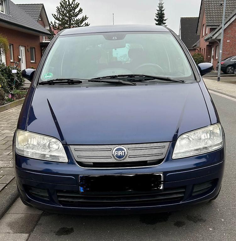 Gebraucht Fiat Idea Emotion 95 PS (69 kW) 2007 Blau Van / Kleinbus