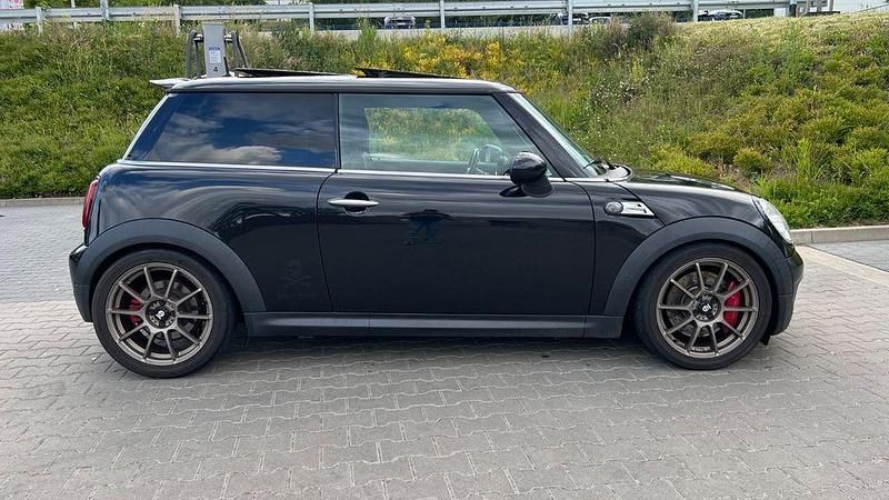 Gebraucht Mini John Cooper Works 250 PS (183 kW) 2010 Schwarz Kleinwagen