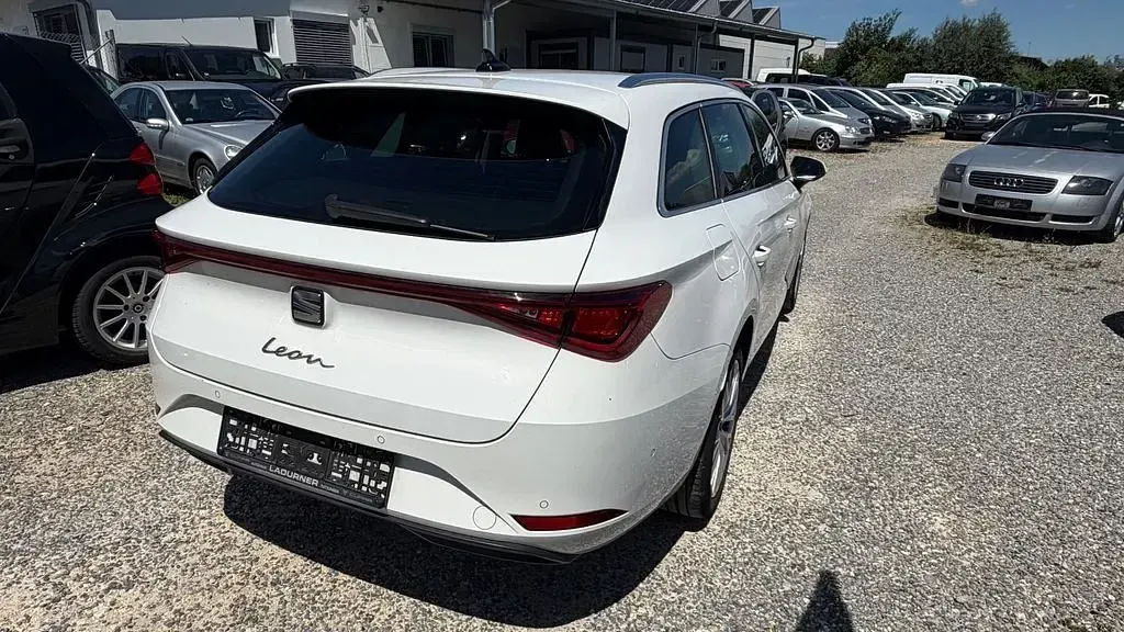 Gebraucht Seat Leon XCELLENCE 150 PS (110 kW) 2023 Weiß Limousine