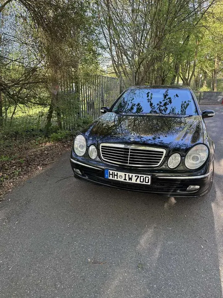 Gebraucht Mercedes E280 231 PS (169 kW) 2005 Schwarz Limousine