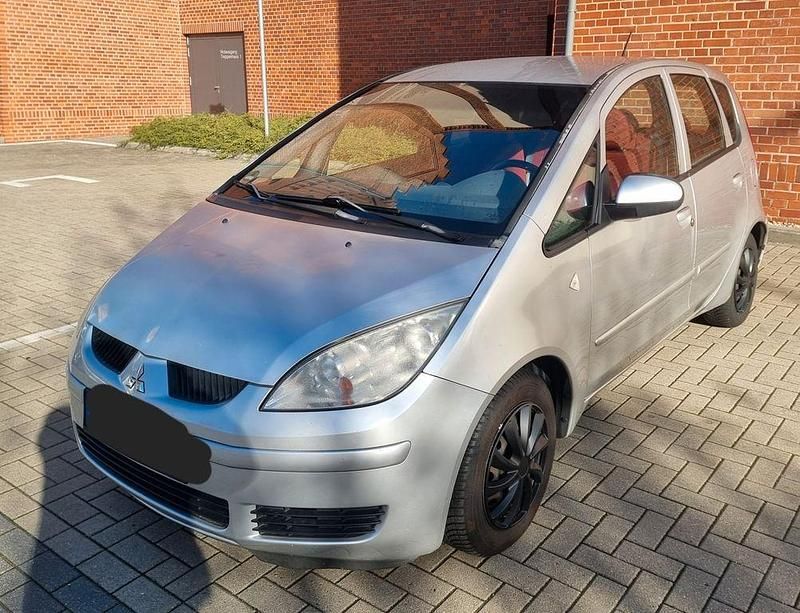 Silber Gebraucht 2006 Mitsubishi Colt Kleinwagen | 2.990 € (Etwas zu teuer) - Bild 1/4
